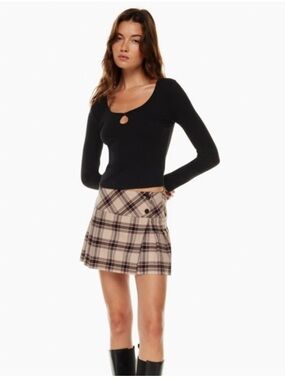 Aritzia Sunday Best Black Long Sleeve Scoop Neck Key Hole Crop Top Size Medium